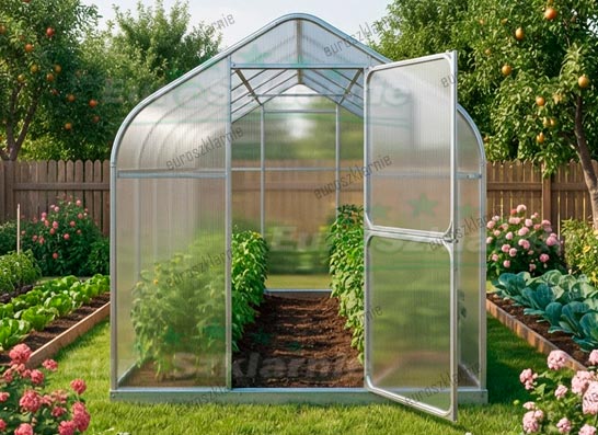 Gaudi domek 2.75m w ogrodzie